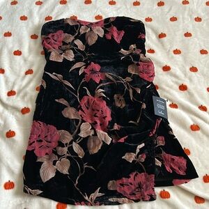 Nwt lulus strapless dress, size M